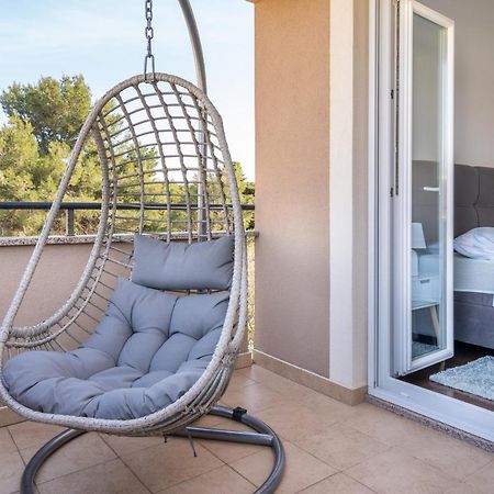 Penthouse Gea Apartment Premantura Exterior photo