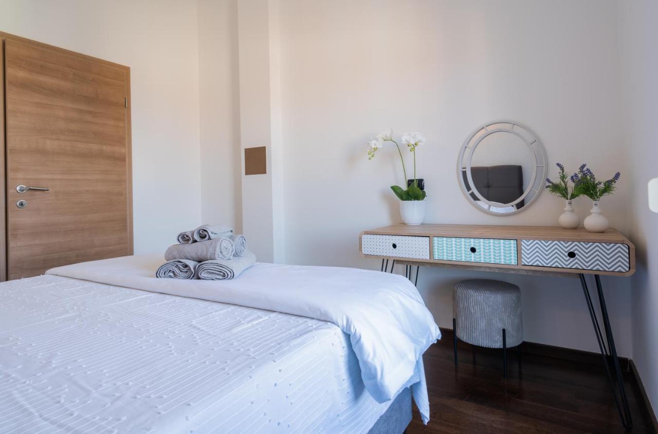 Penthouse Gea Apartment Premantura Exterior photo
