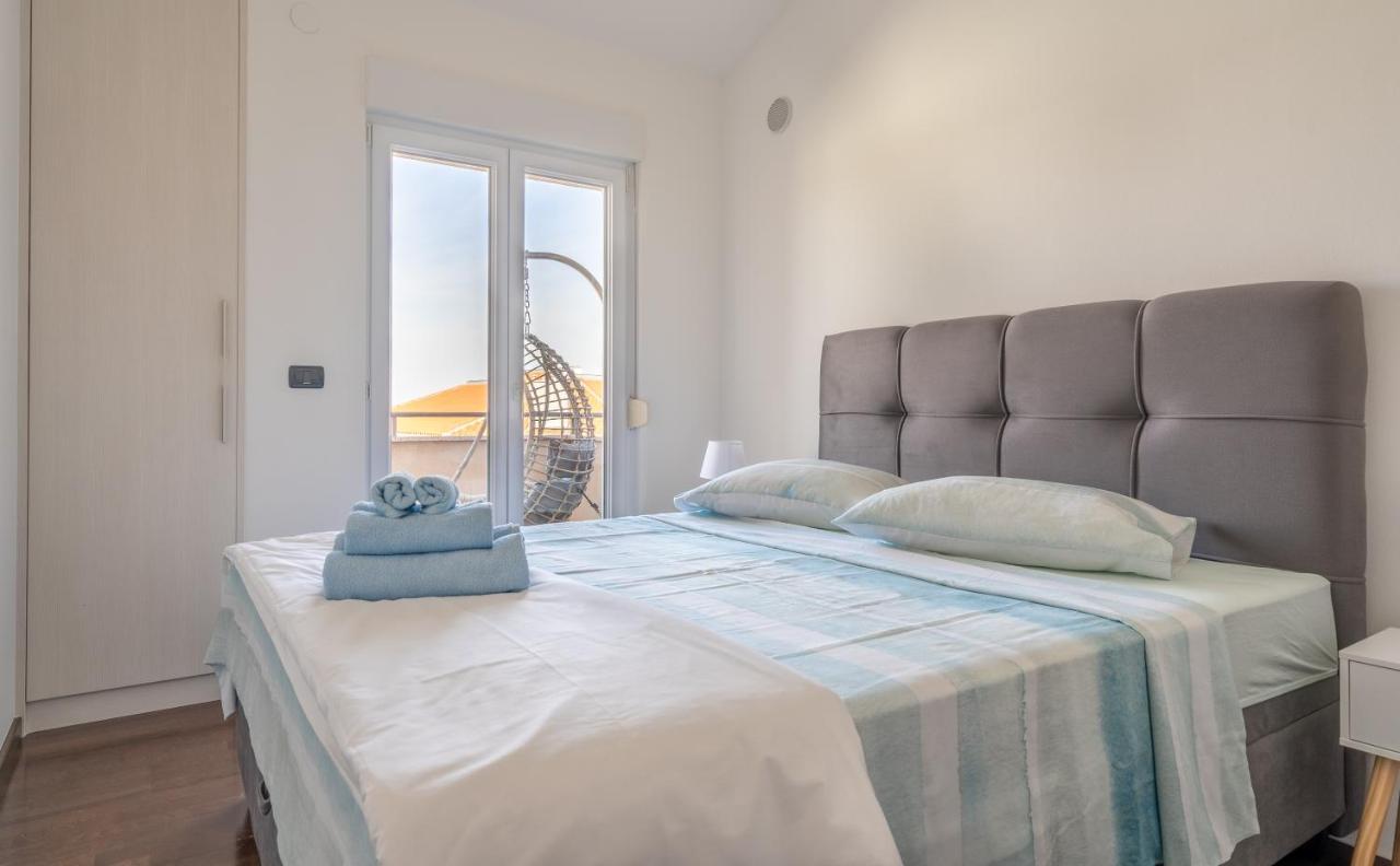 Penthouse Gea Apartment Premantura Exterior photo
