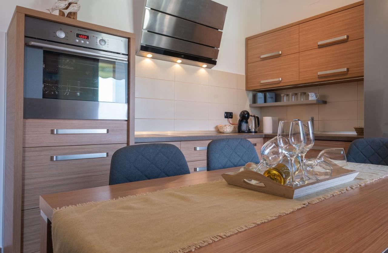 Penthouse Gea Apartment Premantura Exterior photo