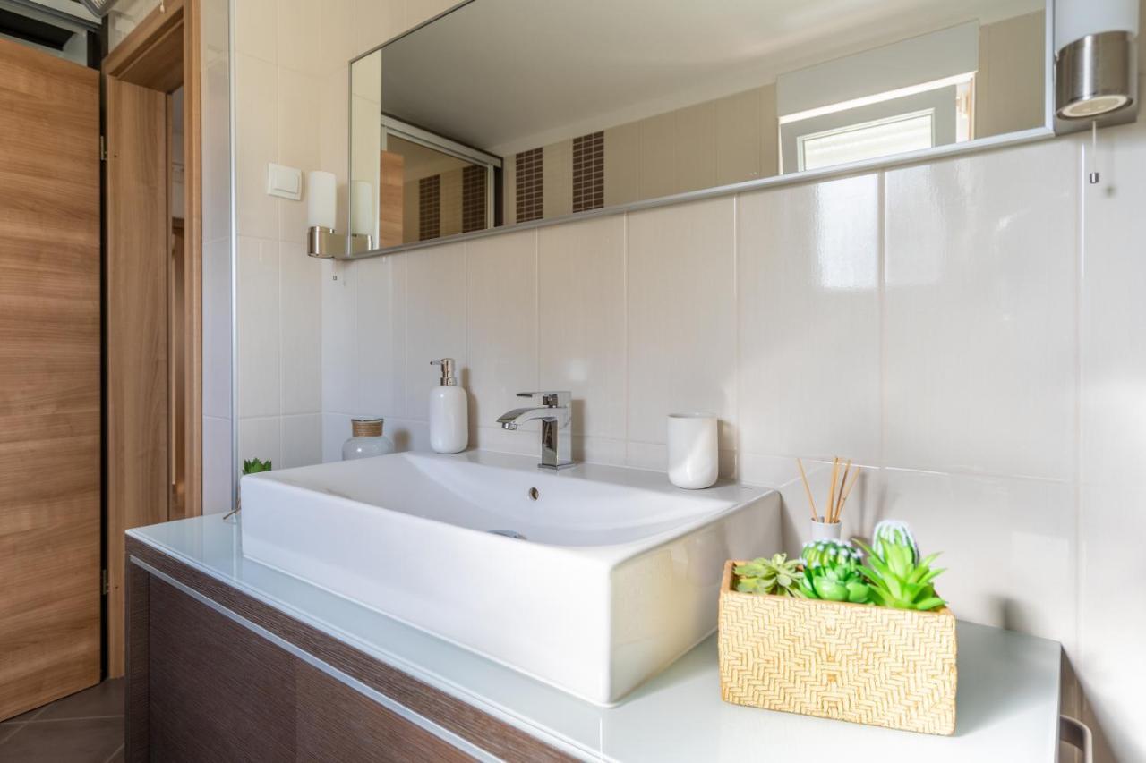Penthouse Gea Apartment Premantura Exterior photo