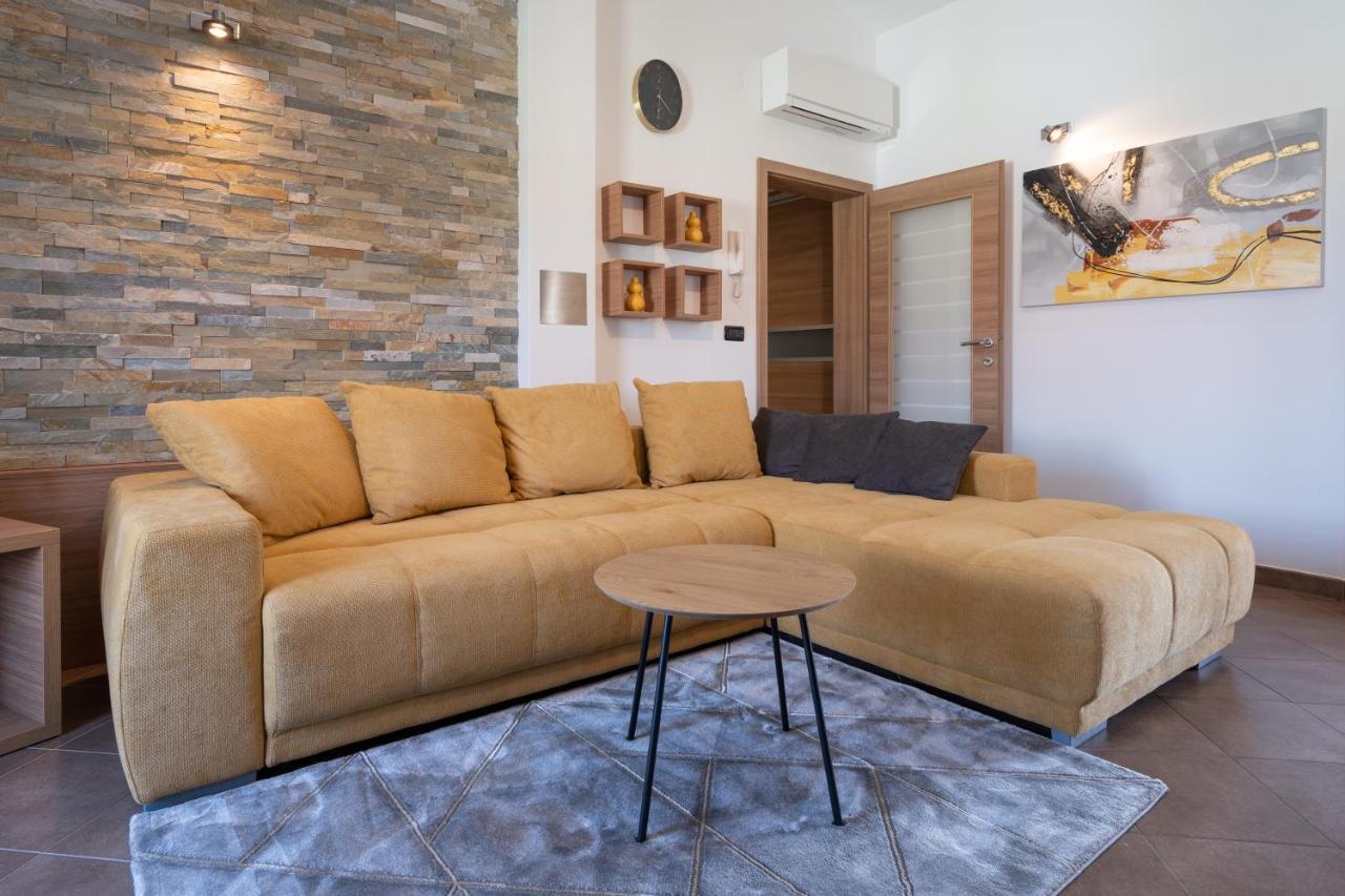 Penthouse Gea Apartment Premantura Exterior photo